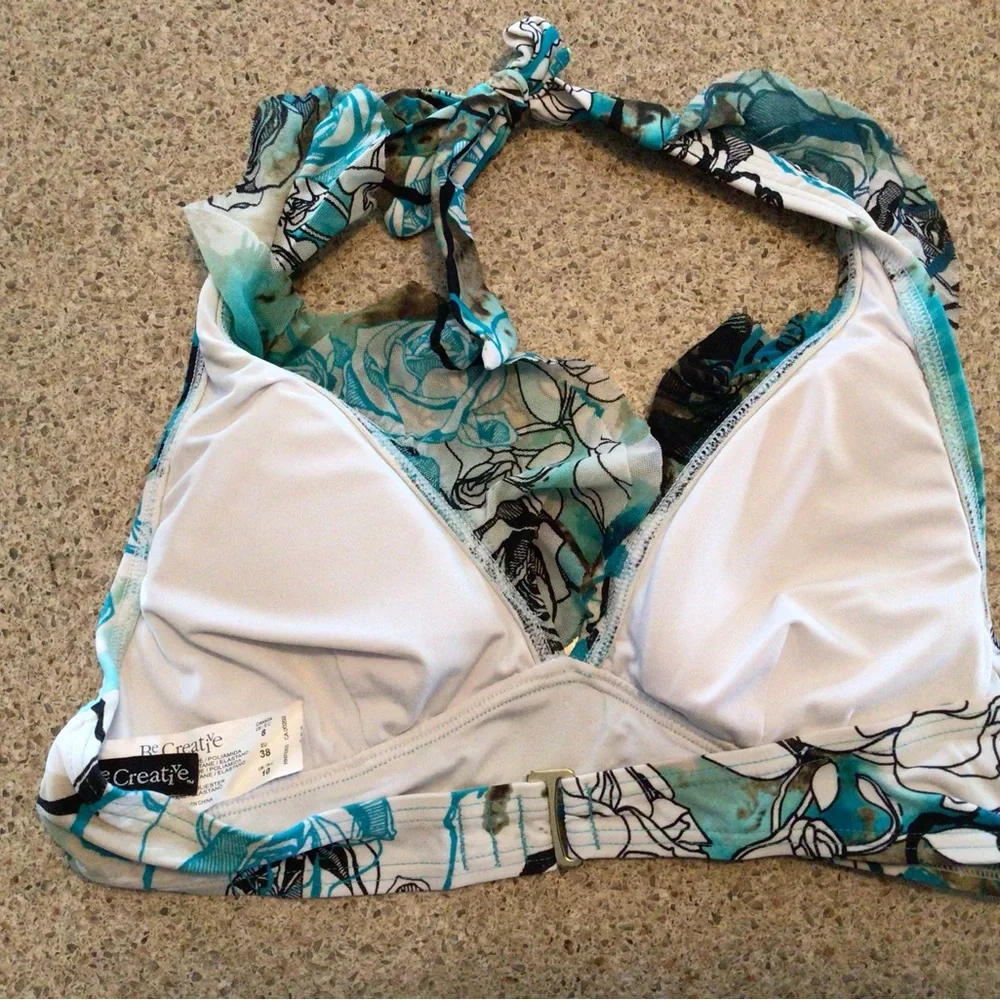 Bikini - Picture 6 of 8